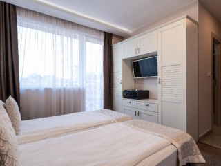 Caro Aparthotel