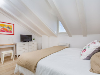 PORTA APARTMENTS BY IRUNDO