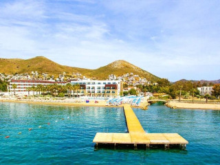 TIANA BEACH HOTEL