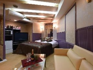 SUNCITY FLAT MARTIRES