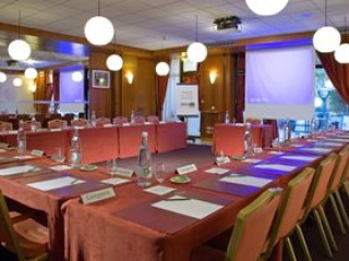 Bamp;B HOTEL PARIS 17 BATIGNOLLES