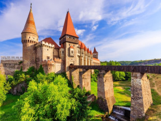 EXCURSIE 2 ZILE HUNEDOARA - CASTELUL CORVINILOR - CETATEA ORASTIEI