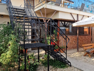 CAMERE DE INCHIRIAT CASA IV.