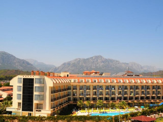 CAMYUVA BEACH HOTEL