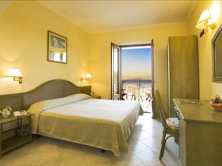 HOTEL BELVEDERE