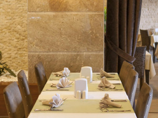 DIAMOND BEACH HOTEL & SPA
