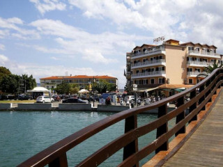 Nirikos Hotel