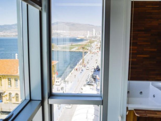 PASAPORT PIER HOTEL