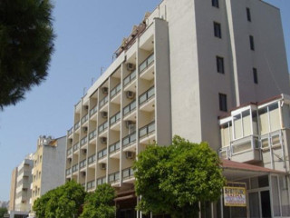 ROXX ROYAL HOTEL
