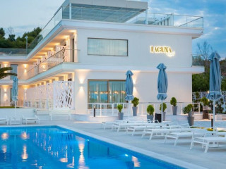 Laguna Resort
