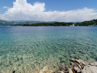 HOLIDAY HOME MACUS