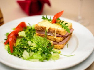 Equinoxe Royal Reghin