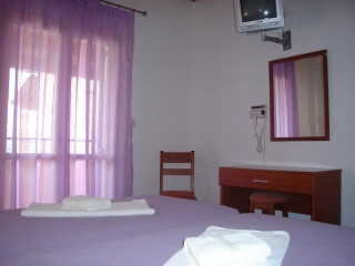 BISCOUTSIS APARTMENTS amp; STUDIOS