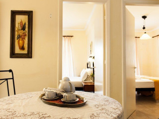 RAZIS APARTMENTS