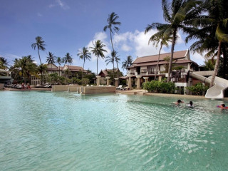 Apsara Beachfront Resort and Villa