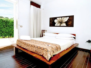 MARINA 10 BOUTIQUE  DESIGN