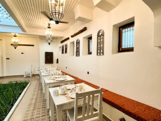 Zanzi House