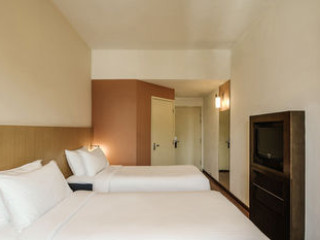 IBIS MILANO CA GRANDA