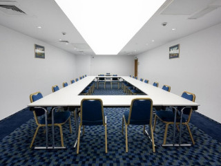HOTEL INTERNATIONAL