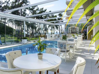 Secret Paradise Hotel 