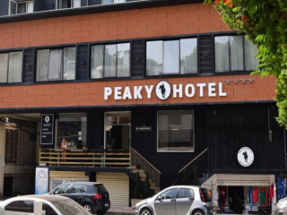 Peaky Hotel