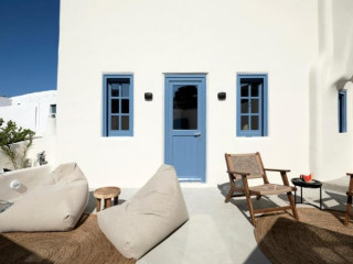 Acave Santorini Suites