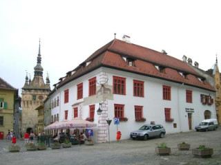 Casa Cu Cerb