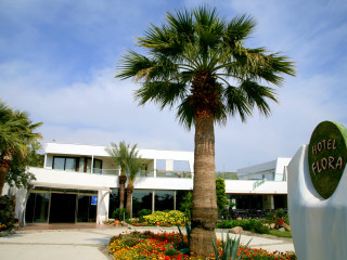 Flora Hotel