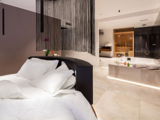 THE CORNER DUOMO HOTEL