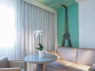 MERCURE PARIS VAUGIRARD PORTE DE VERSAILLES