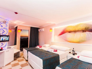 LA TERRAZZA HOTEL