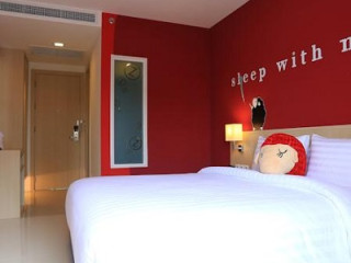 SLEEP WITH ME HOTEL DESIGN HOTEL @ PATONG