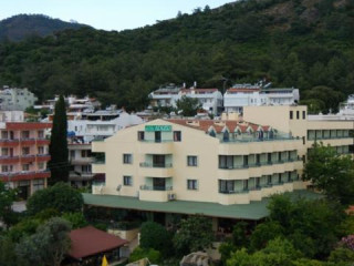 ADLER HOTEL