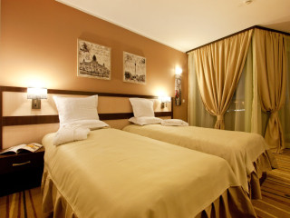 EARTH AND PEOPLE HOTEL amp; SPA