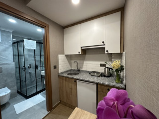 HL Suites Apartments