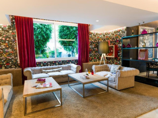 Monarque Sultan Aparthotel