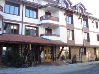 Friends_main building (Bansko) 2*