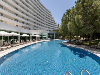 Miracle Resort
