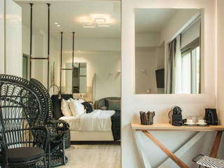 Blue Carpet Luxury Suites