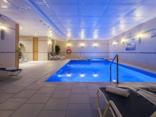 ROOMS BY ALEXANDRA HOTEL