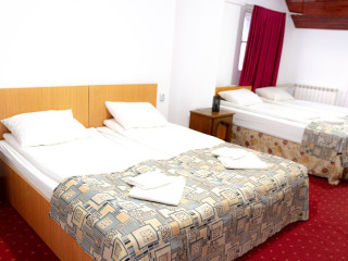 HOSTEL MOUNTAIN BREEZE.