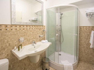 Studio One Accommodation Suites