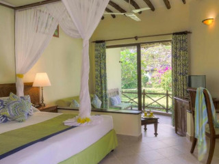 Sultan Sands Island Resort