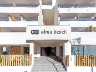 HM Alma Beach