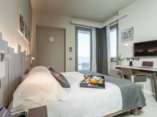 Nautilus Family Hotel