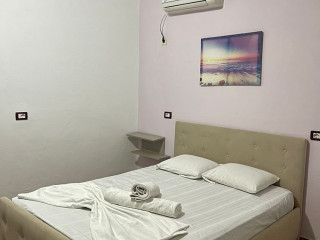 BLUE HOTEL HOLIDAY