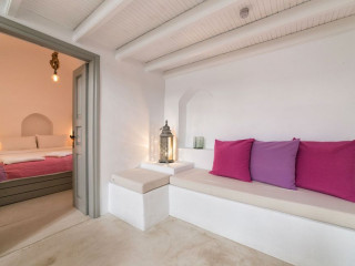 Kampanario Villa Santorini