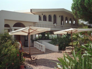 VILLAGGIO PINETA PETTO BIANCO HOTEL