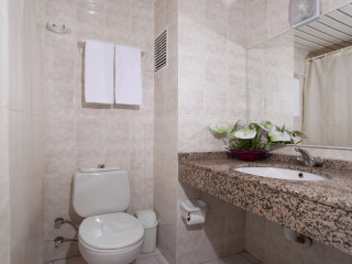 Kleopatra Aytur Apart