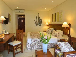 Baobab Beach Resort & Spa and Safari Tsavo Explorer RO